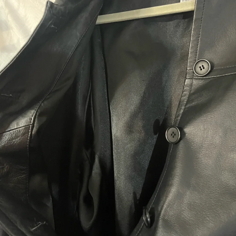Real‎ Comfort Leather Coat with front pockets. men’s